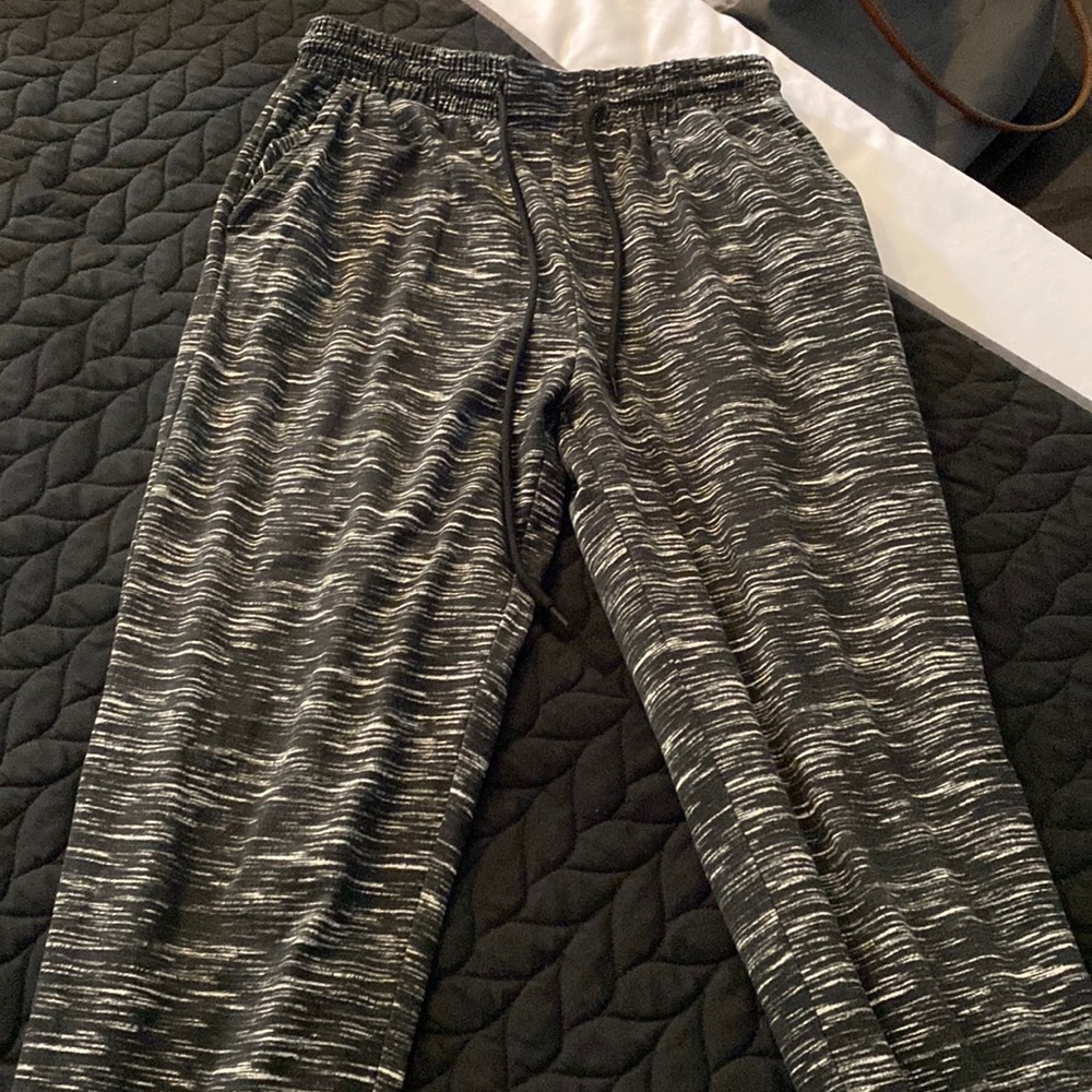 Joggers size S